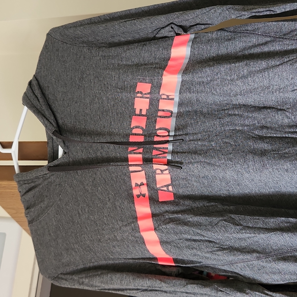 Under Armour Long Sleece with Hood
